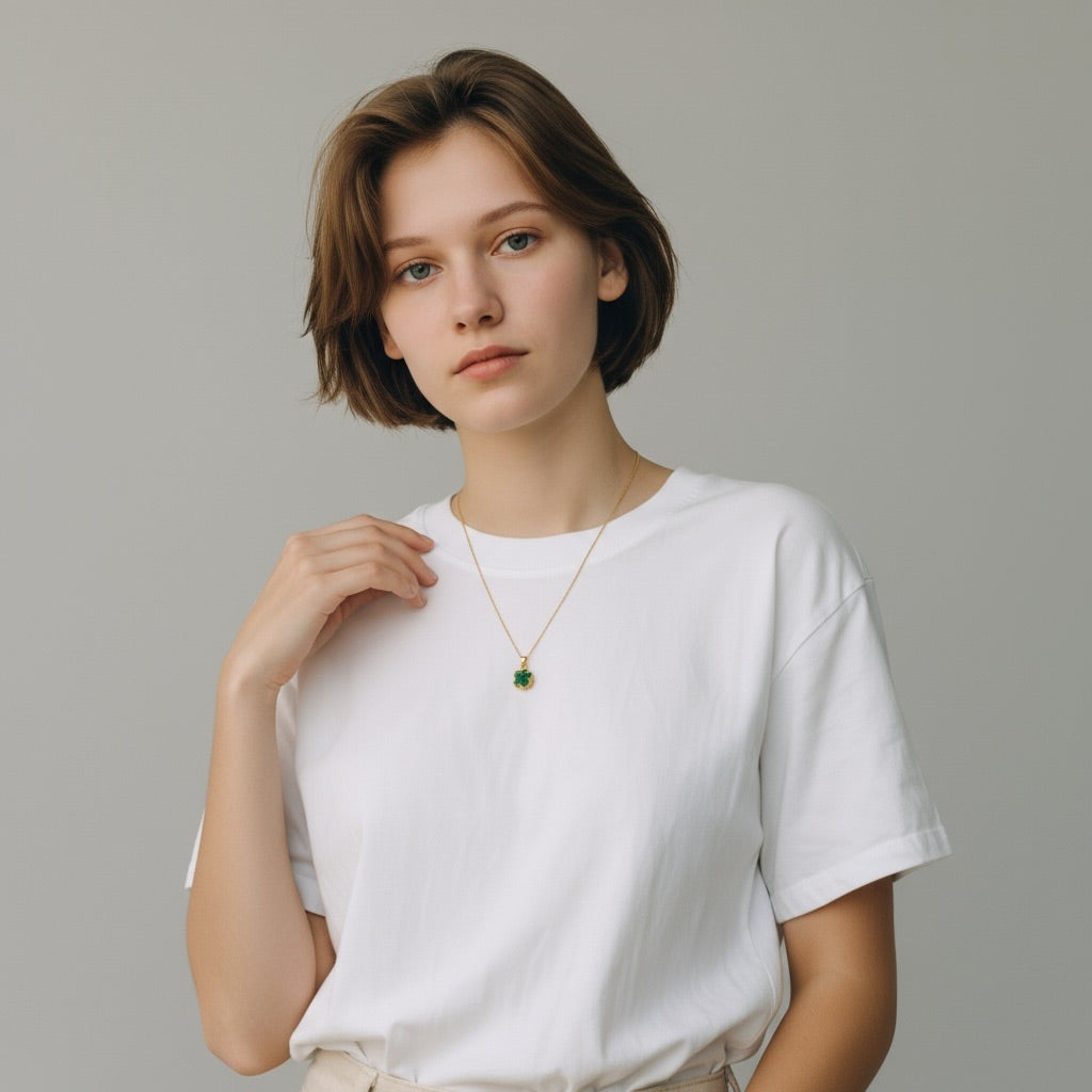 Essence Rosa Necklace