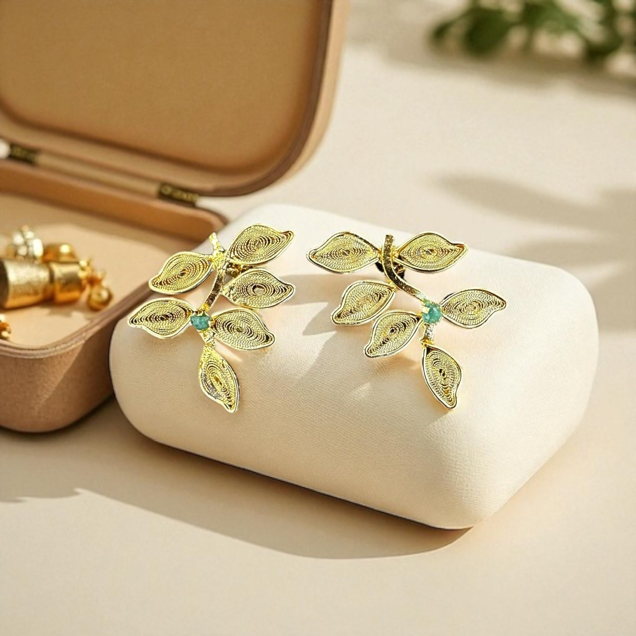 Filigree Follaje Earrings