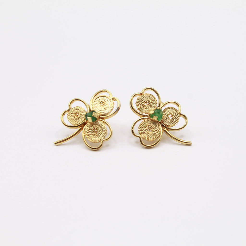 Trebol Studs